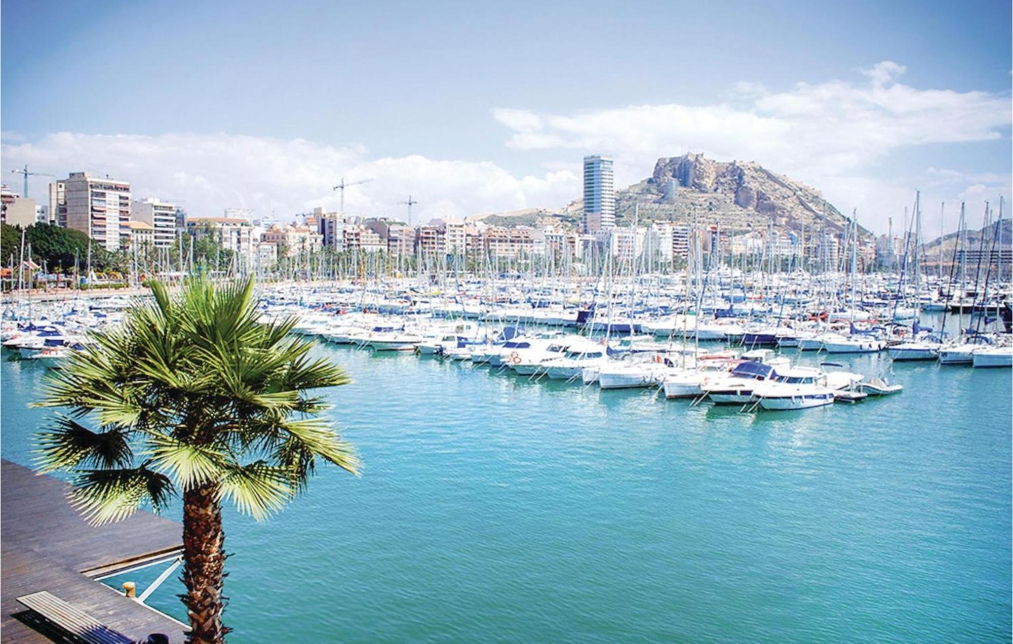 3 Bedroom Gorgeous Apartment In Alicante Exterior foto