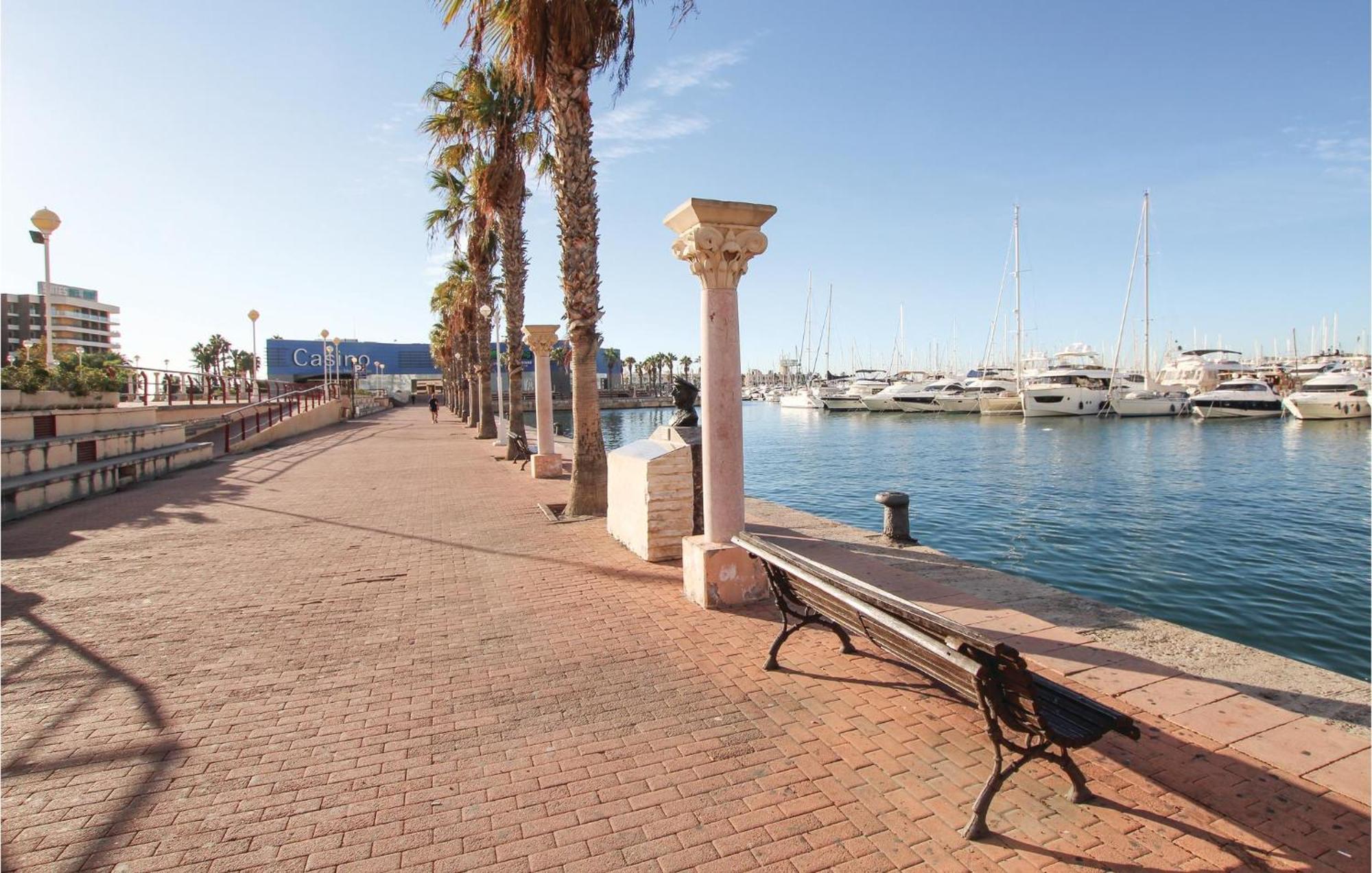 3 Bedroom Gorgeous Apartment In Alicante Exterior foto